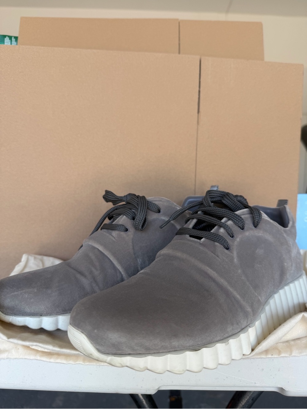 Women’s Casual Lace-Up Sneakers in Gray